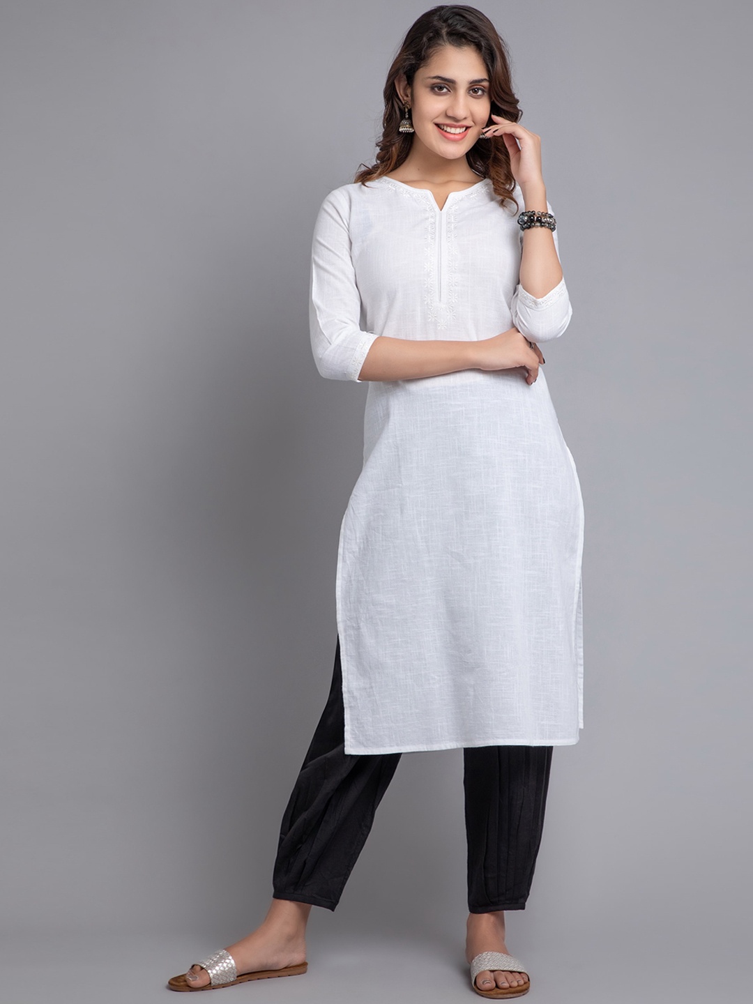 

SUTI Floral Embroidered Notched Neck Cotton Kurta, White