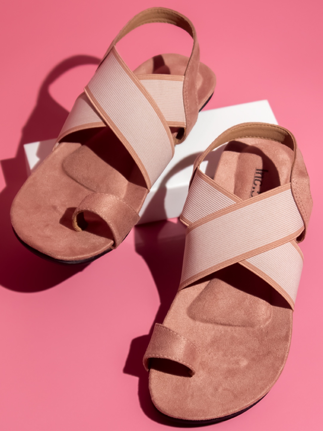 

Inc 5 Colourblocked One Toe Flats, Peach