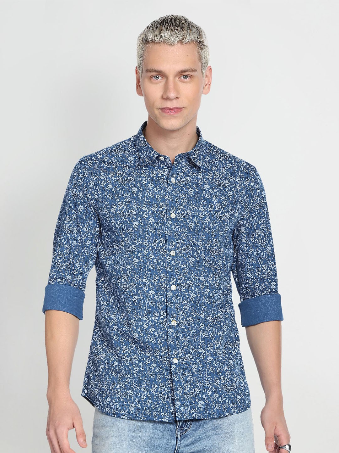 

Flying Machine Men Pure Cotton Slim Fit Floral Opaque Printed Casual Shirt, Blue