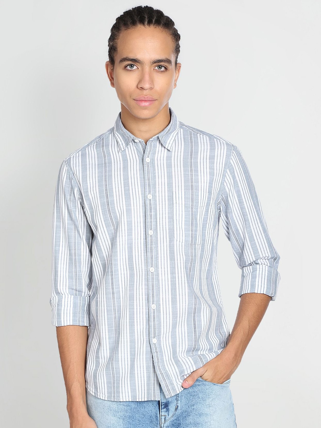 

Flying Machine Spread Collar Vertical Striped Pure Cotton Casual Shirt, Grey