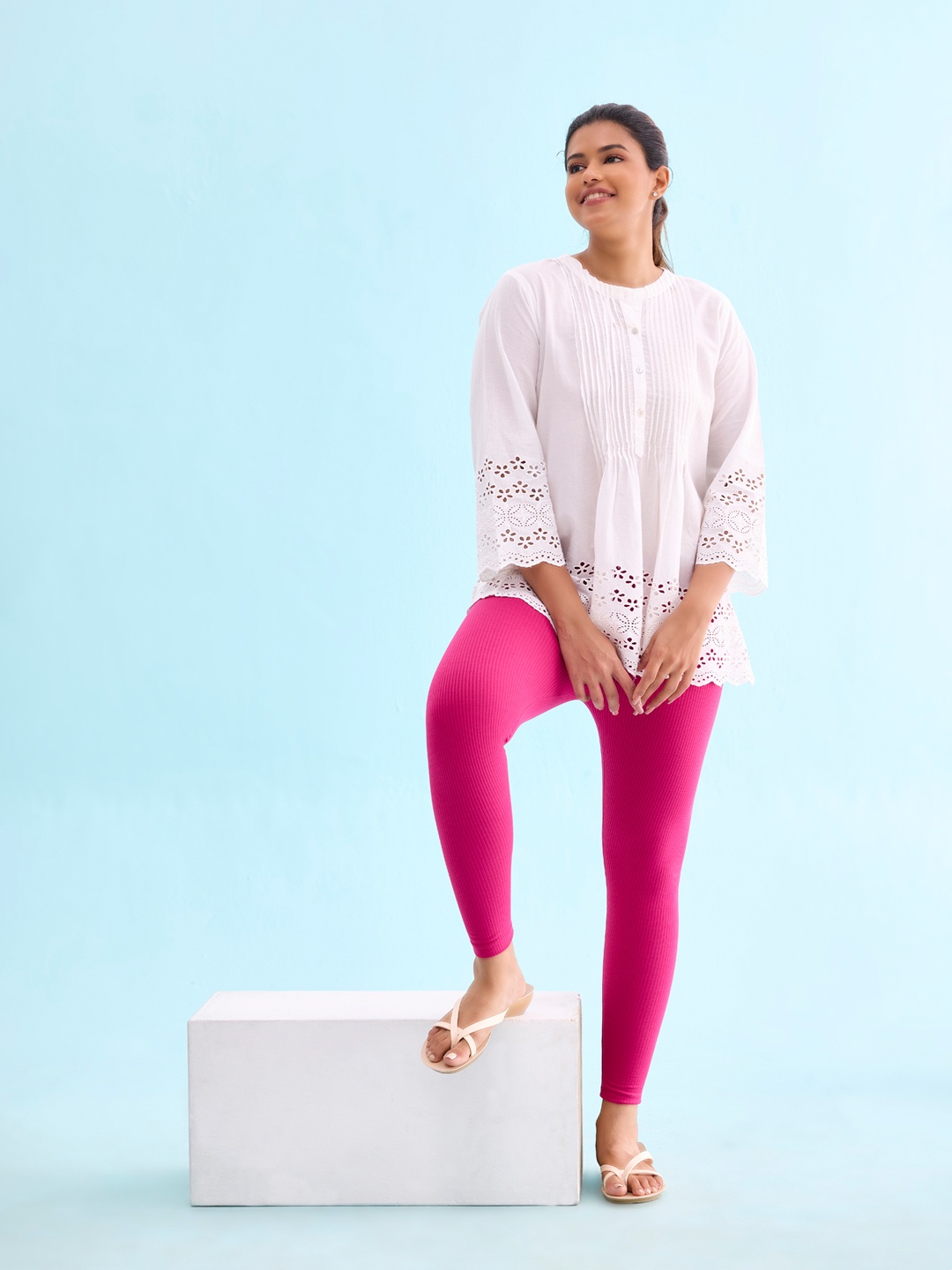 

Go Colors Women Mid-Rise Ribbed Leggings, Rose