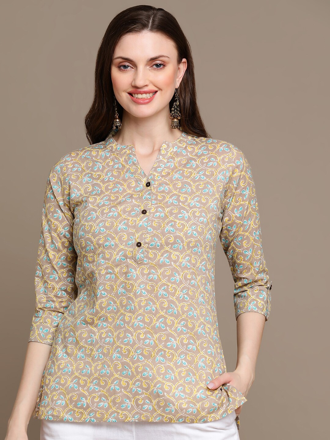 

MALHAAR Floral Printed Pure Cotton Kurti, Grey