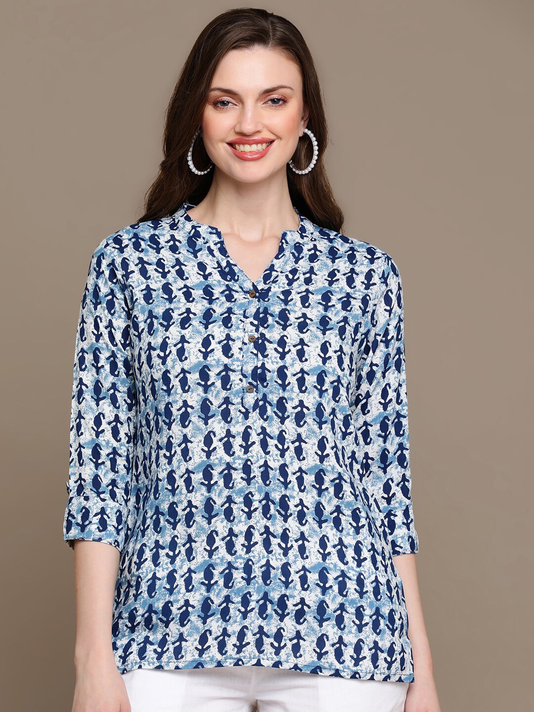 

MALHAAR Ethnic Motifs Printed Mandarin Collar Kurti, Blue