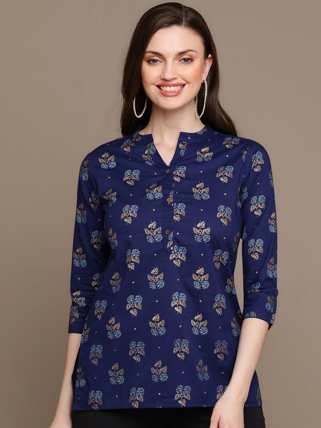 

MALHAAR Floral Printed Pure Cotton Kurti, Navy blue
