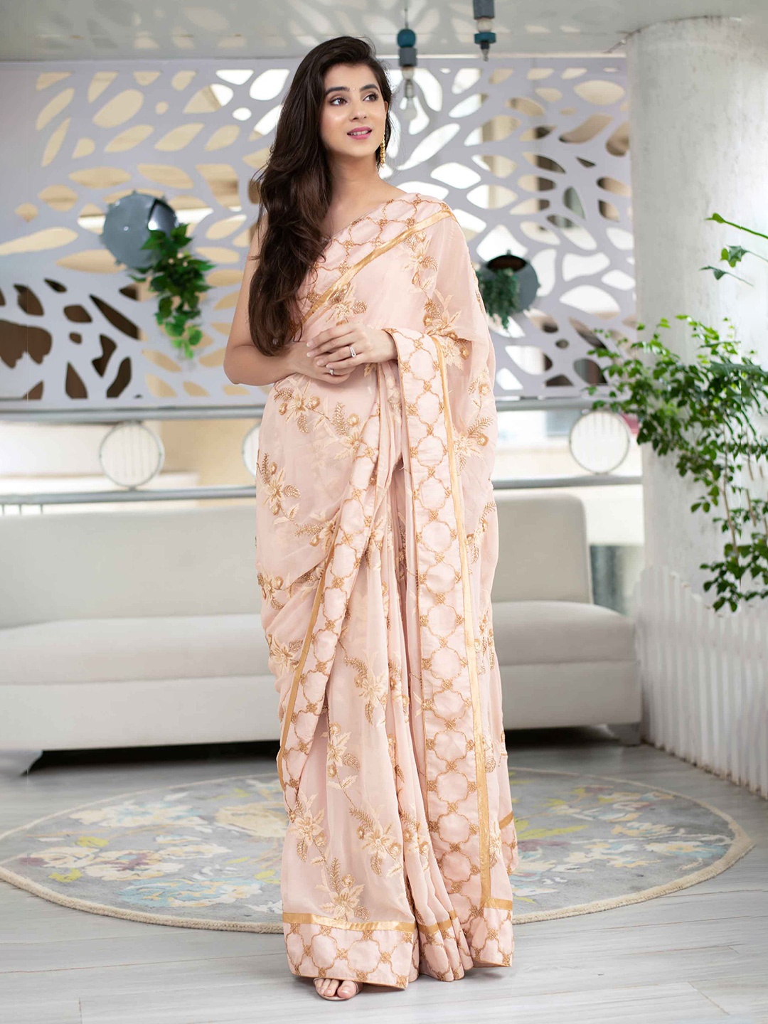 

Label Shaurya Sanadhya Floral Embroidered Pure Georgette Saree, Cream