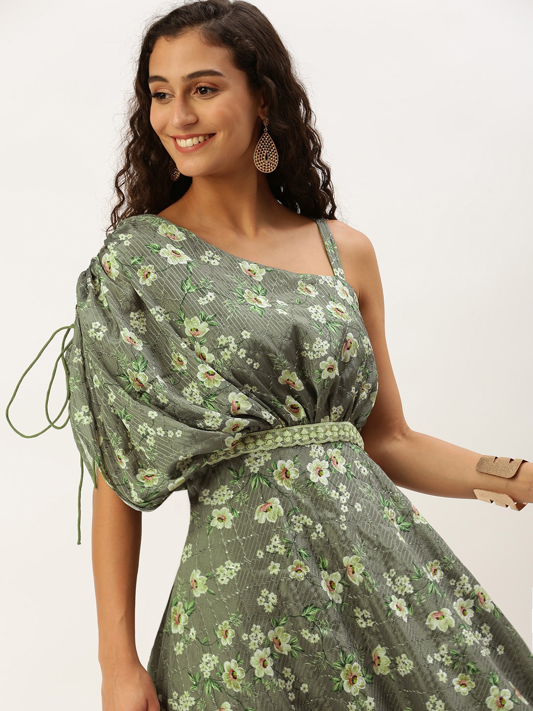

Ethnovog Floral One Shoulder Gown, Green