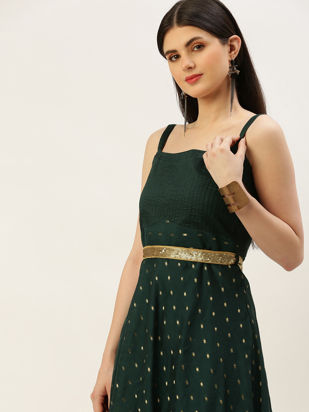 

Ethnovog Zari Embroidered Jacquard Gown, Green