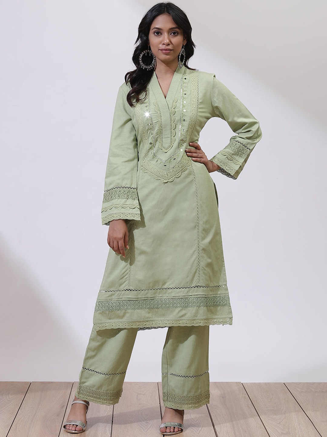 

Lakshita Embroidered Mirror Work Kurta with Palazzos, Green