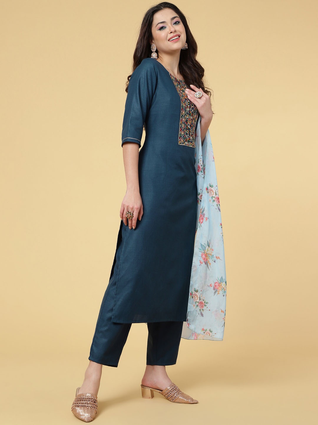 

J Turritopsis Floral Embroidered Zari Kurta with Trousers & Dupatta, Teal