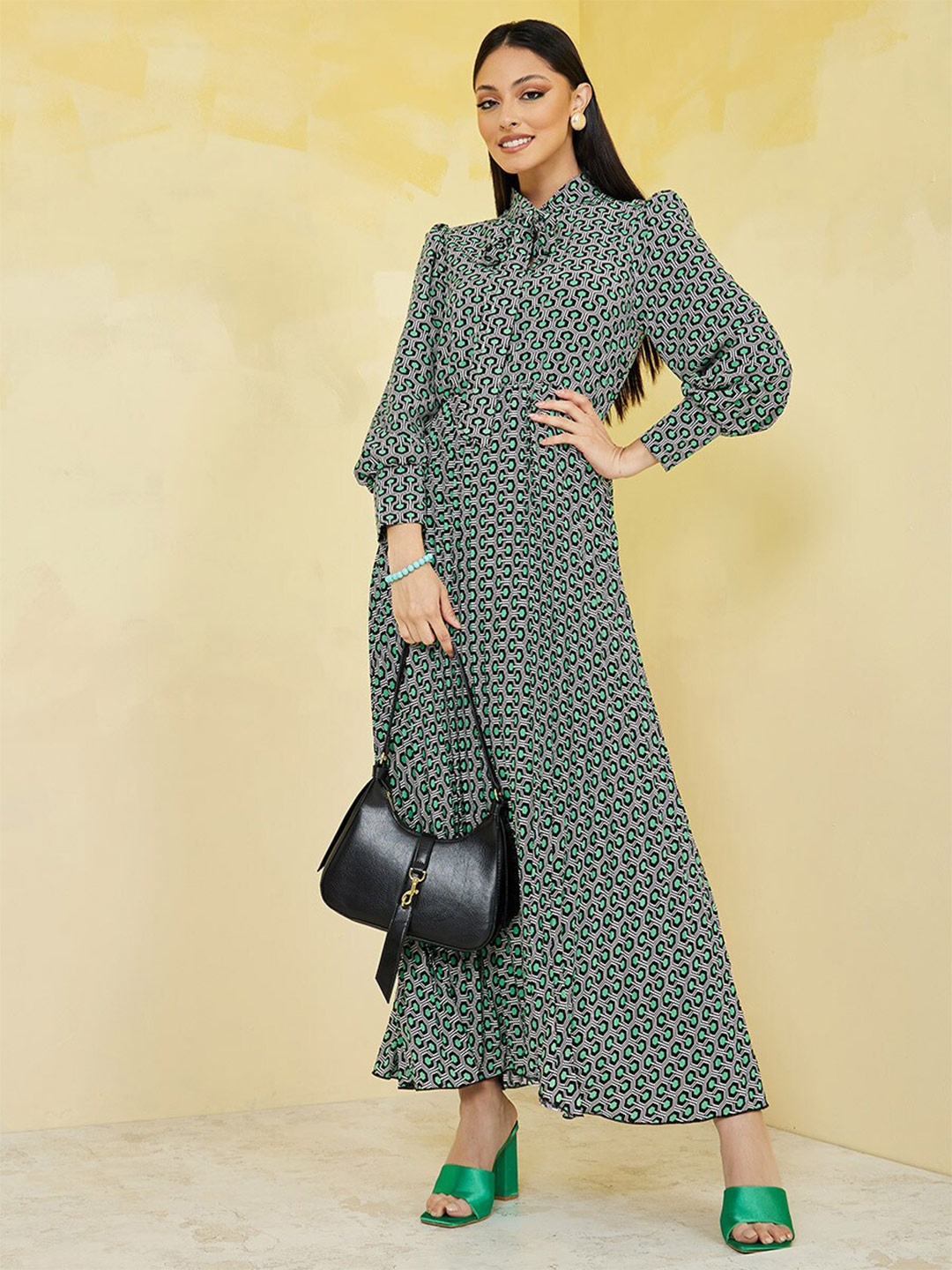 

Styli Green Print Puff Sleeve Maxi Dress
