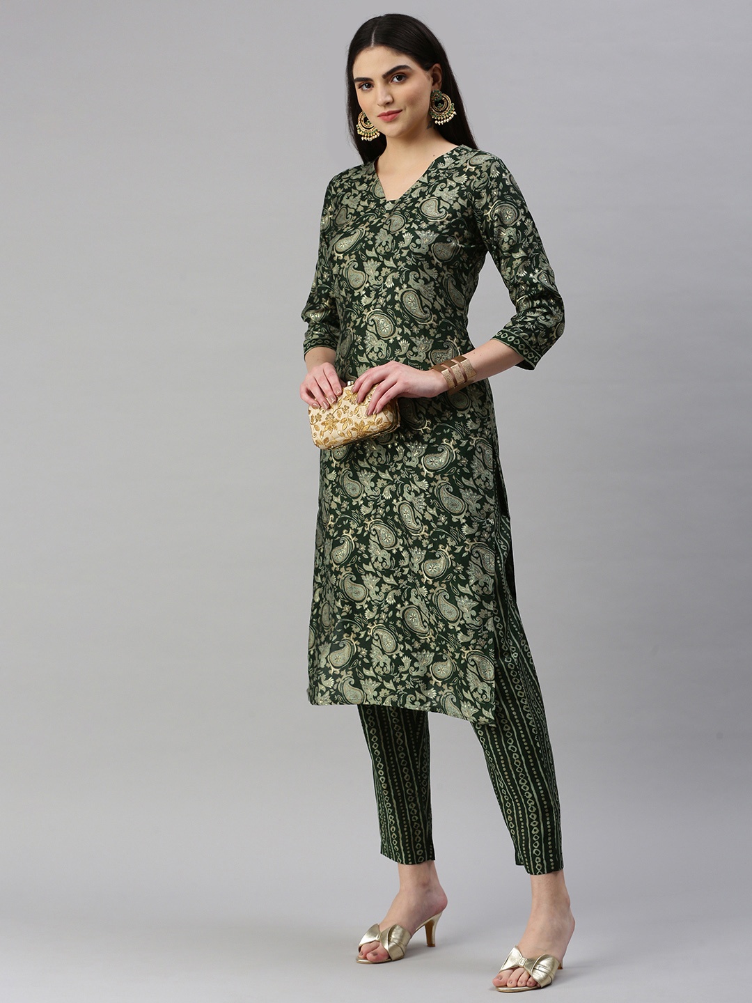 

KALINI Women Floral Printed Regular Chanderi Cotton Kurta With Trousers, Green