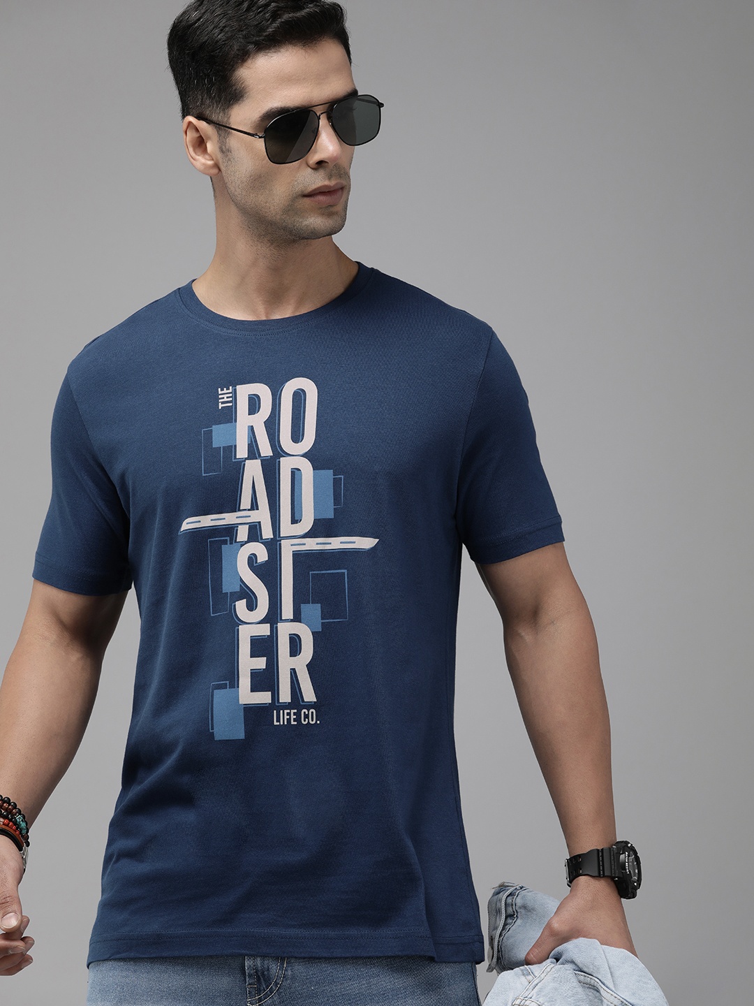 

Roadster Men Printed T-shirt, Navy blue