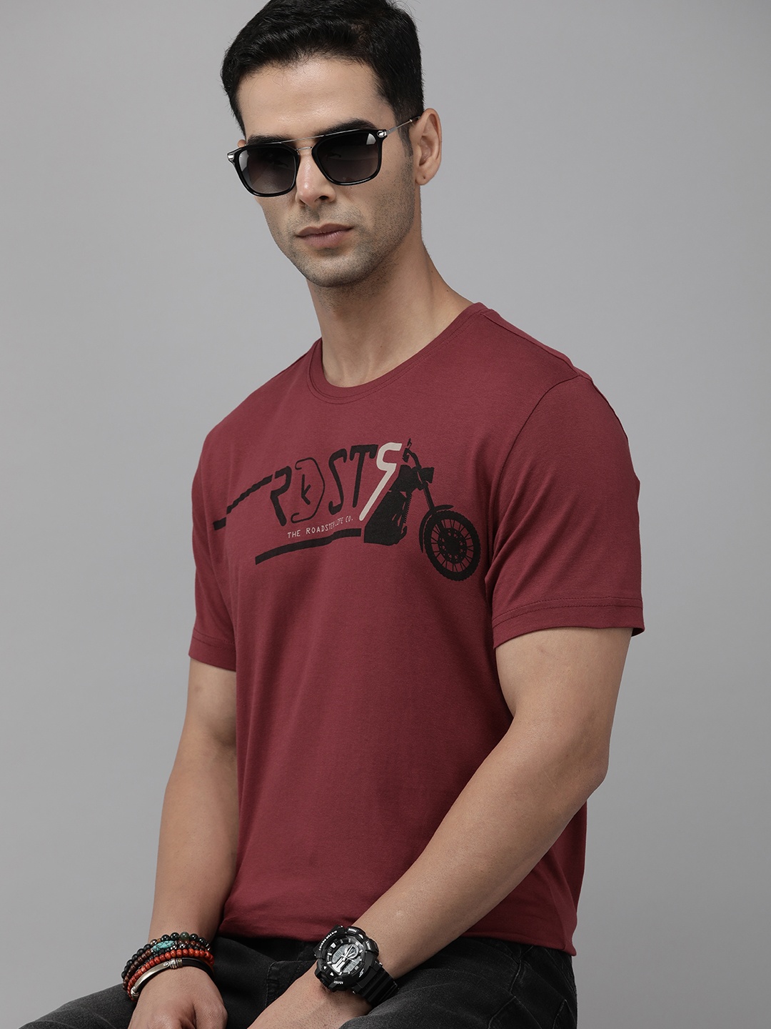 

Roadster Men Printed T-shirt, Maroon