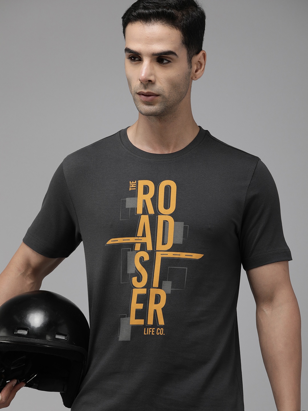 

Roadster Men Graphic Printed T-shirt, Grey