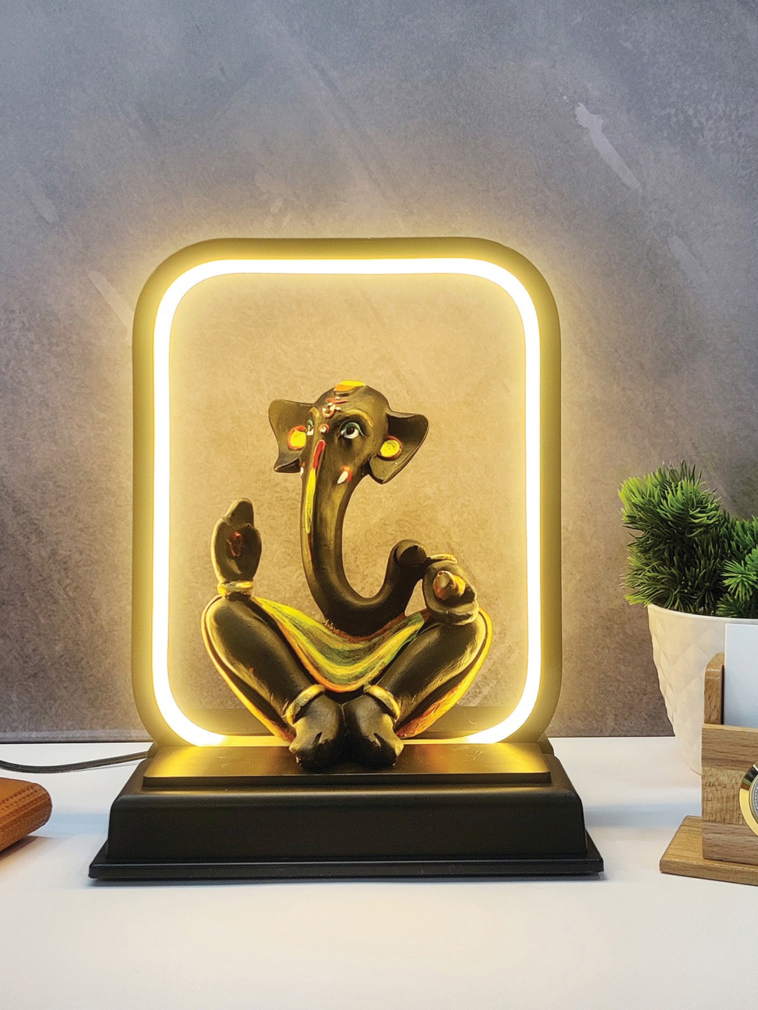 

WENS Black Palm Musical Ganesha Decorative Lamp With LED Light