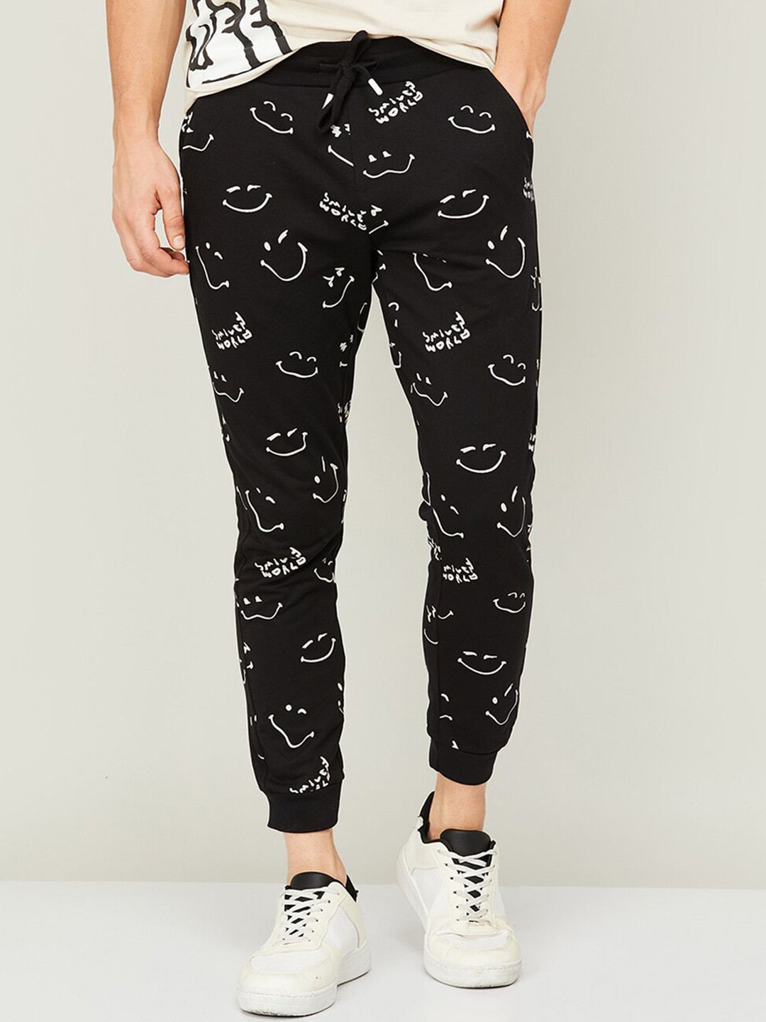 

SmileyWorld Men Regular Fit Mid-Rise Cotton Joggers, Black
