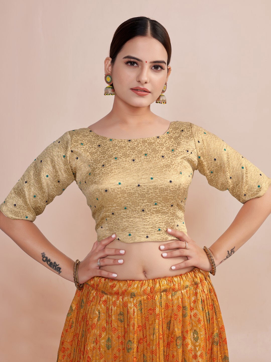 

HIMRISE Woven Design Silk Saree Blouse, Gold