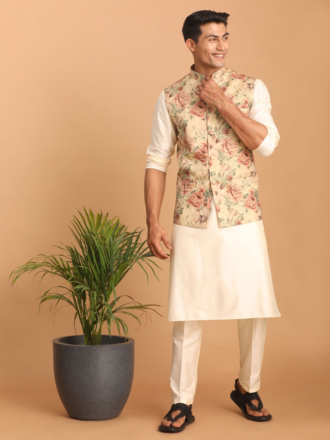 

VASTRAMAY Mandarin Collar Kurta with Pyjamas & Nehru Jacket, Cream