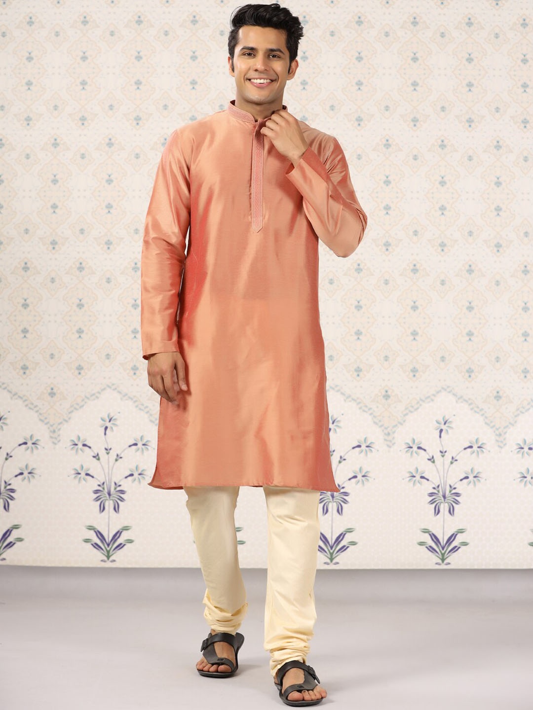 

Ode by House of Pataudi Mandarin Collar Regular Kurta with Churidar, Rust