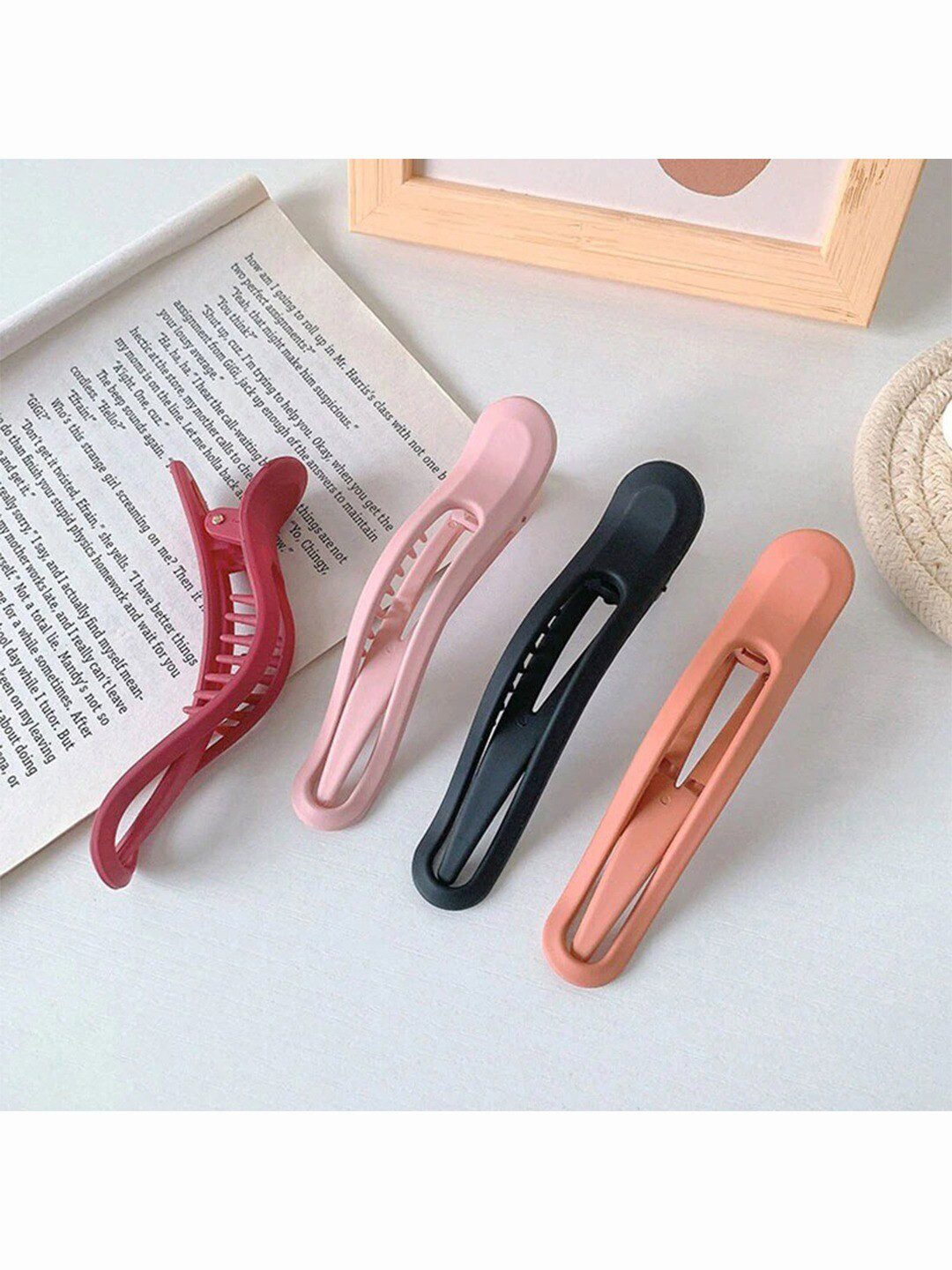 

Krelin Set of 4 Matte Alligator Hair Clips, Pink