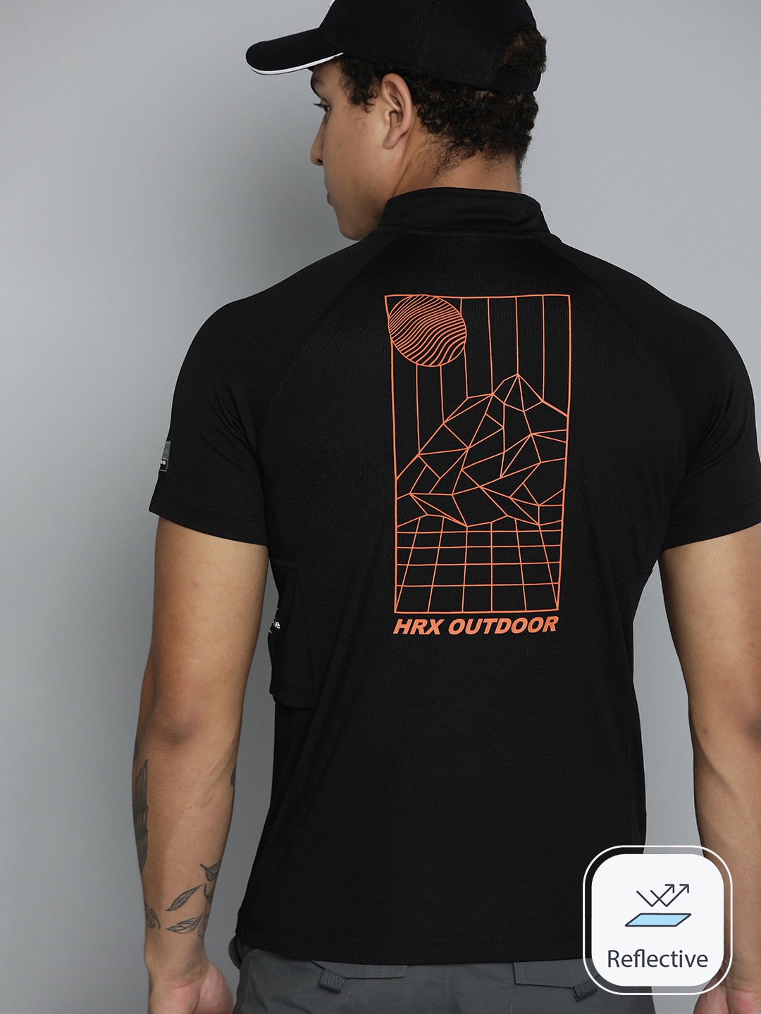 

HRX by Hrithik Roshan Geometric Brand Logo Printed T-shirt, Black