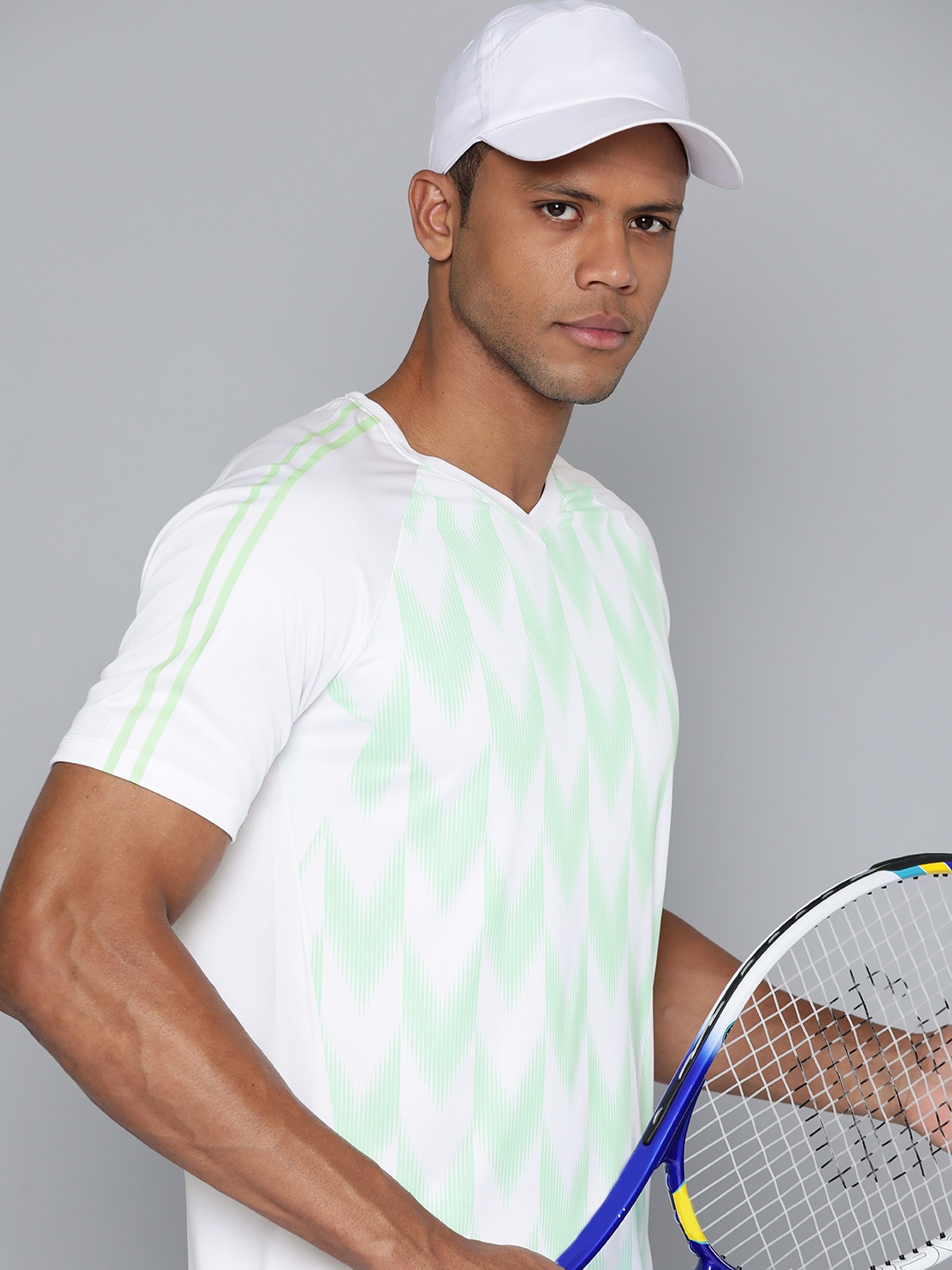 

HRX by Hrithik Roshan Men Geoemtric Print Rapid-Dry Badminton T-shirt, White