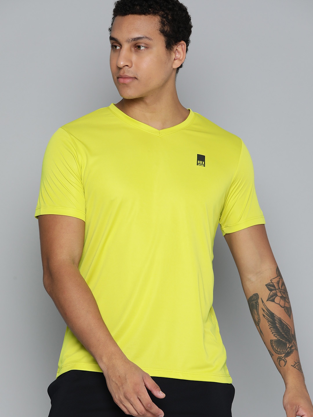 

HRX by Hrithik Roshan Men Printed V-Neck Racket Sports T-shirt, Yellow
