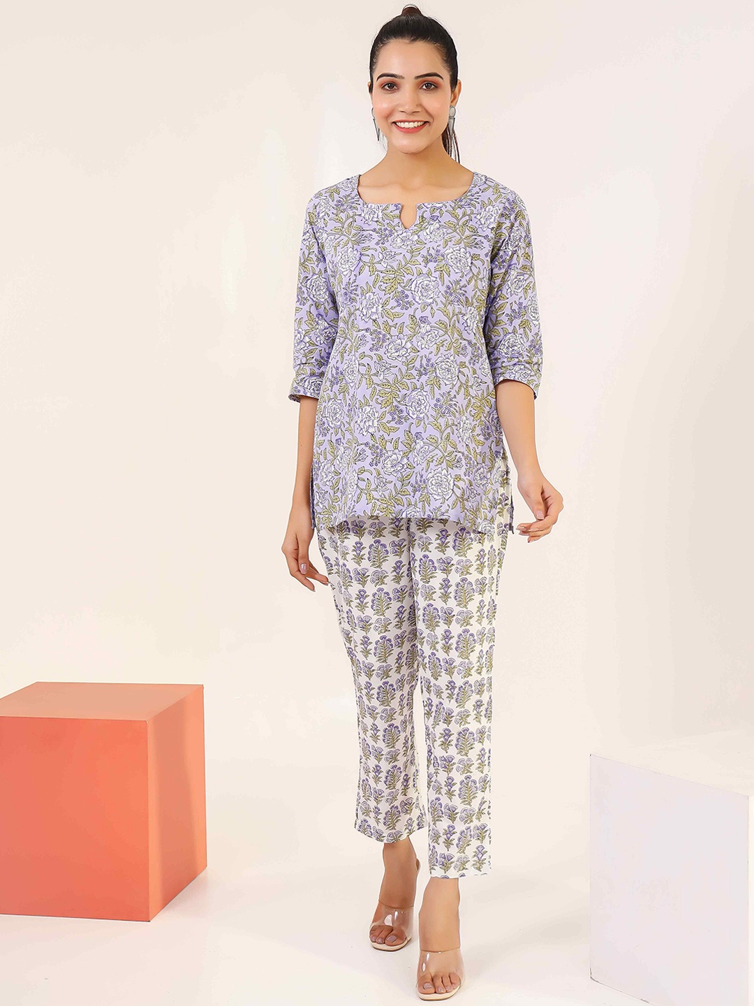 

PHEETA Printed Pure Cotton Notched Neck Tunic & Trouser, Lavender