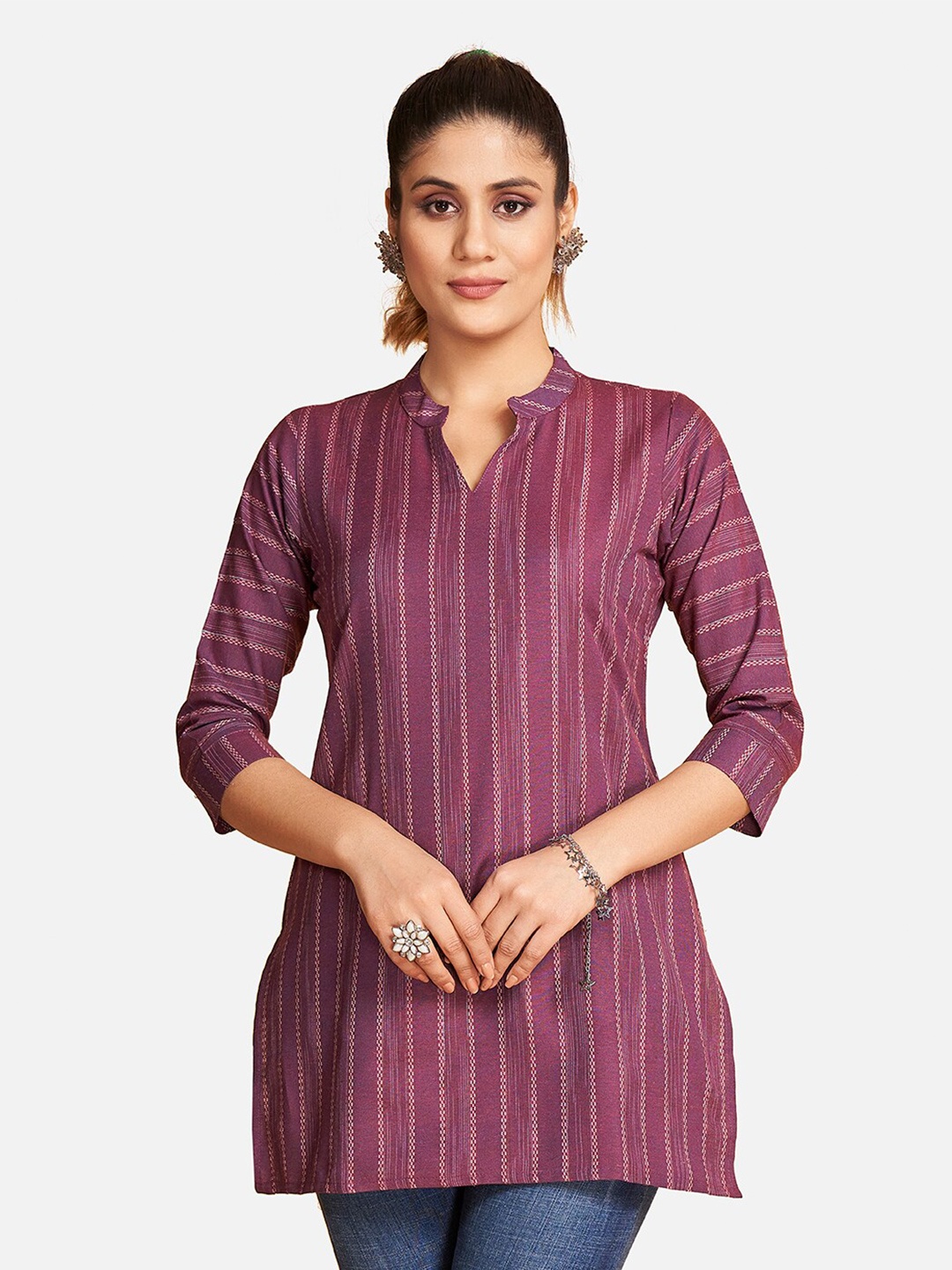 

SHOPGARB Striped Mandarin Collar Kurti, Burgundy