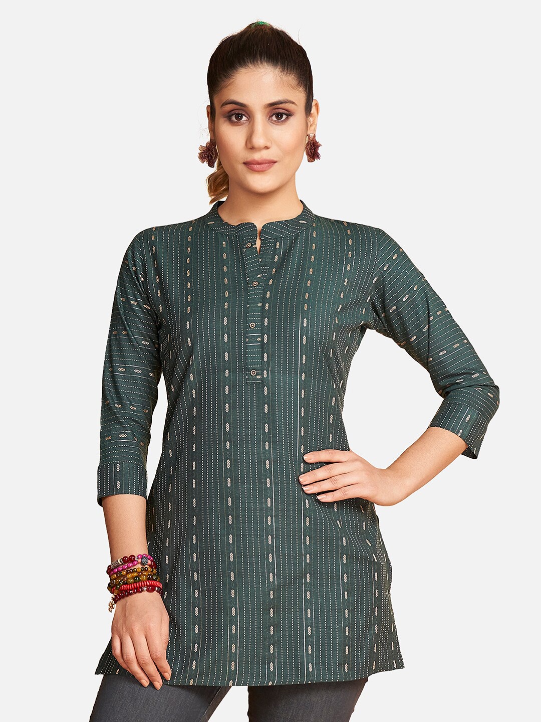 

SHOPGARB Striped Mandarin Collar Kurti, Green