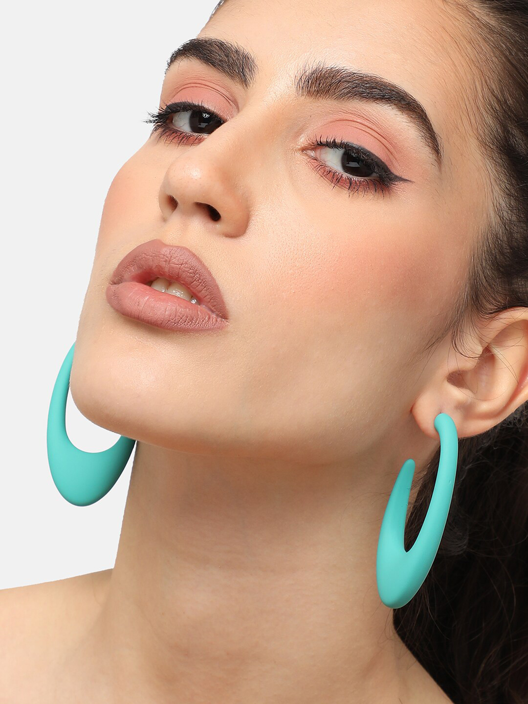 

SOHI Gold Plated Contemporary Hoop Earrings, Green