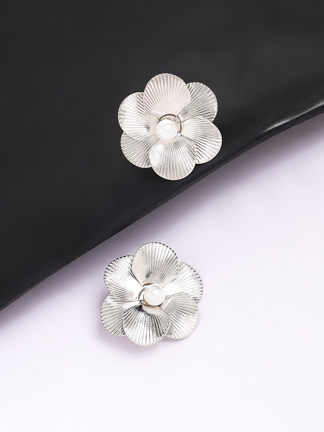 

SOHI Silver-Plated Floral Studs Earrings