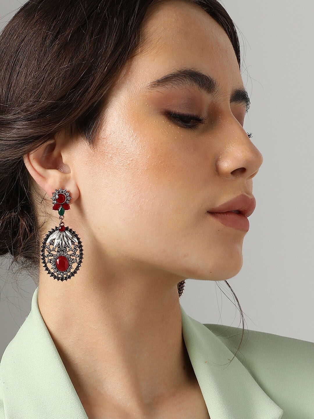 

SOHI Gold-Plated Stone-Studded Contemporary Drop Earrings