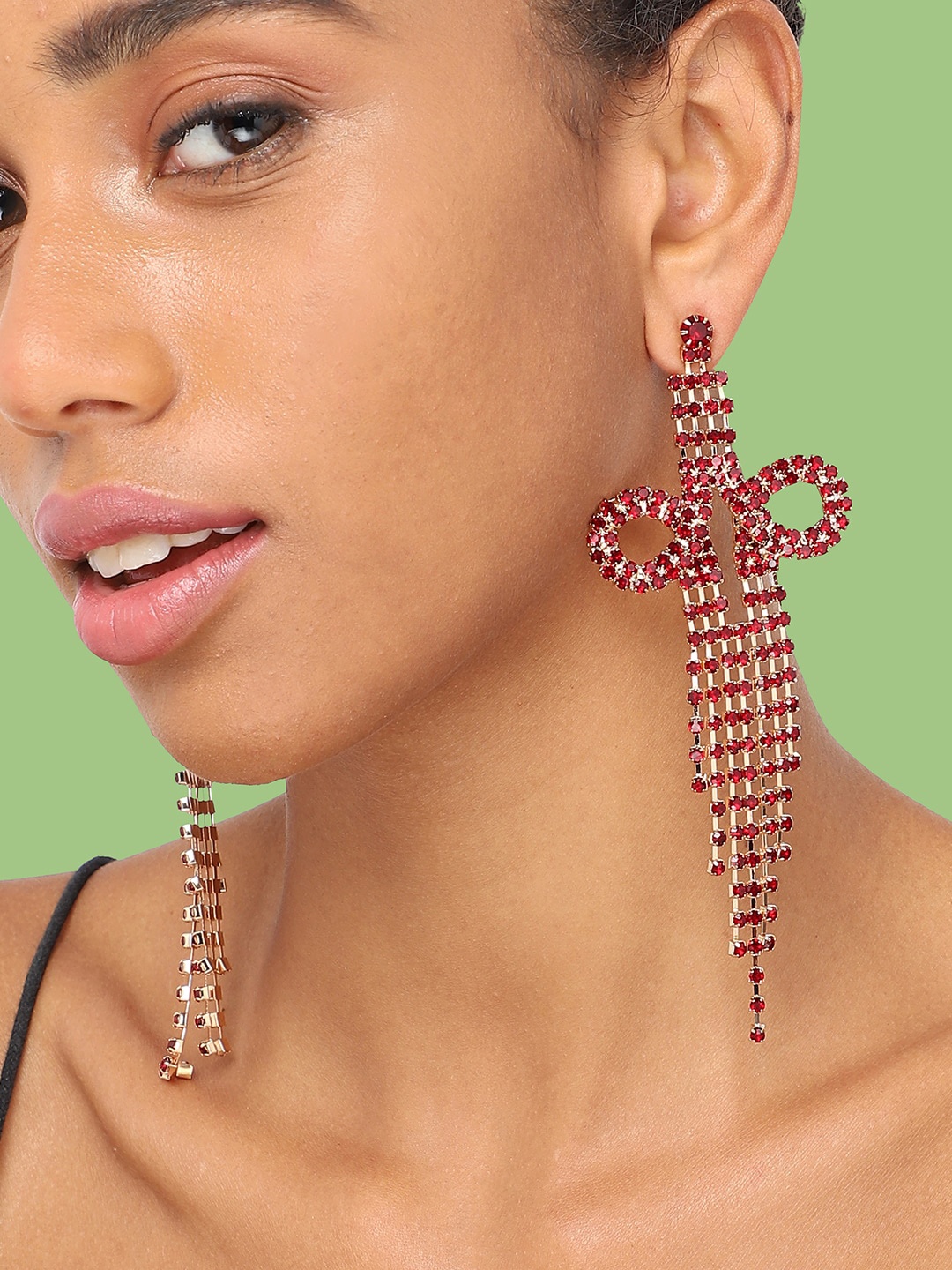 

SOHI Gold-Plated Stone-Studded Contemporary Drop Earrings