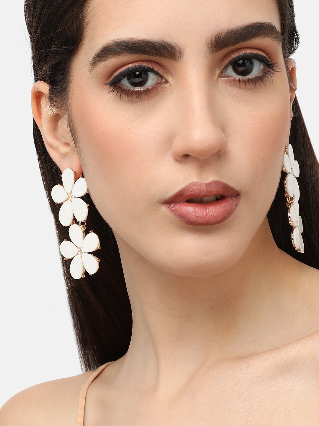 

SOHI Gold-Plated Contemporary Drop Earrings