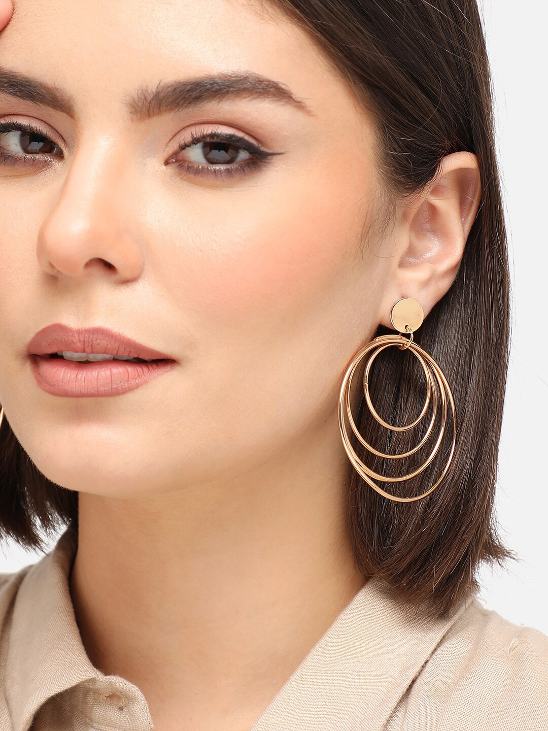 

SOHI Gold-Plated Contemporary Drop Earrings