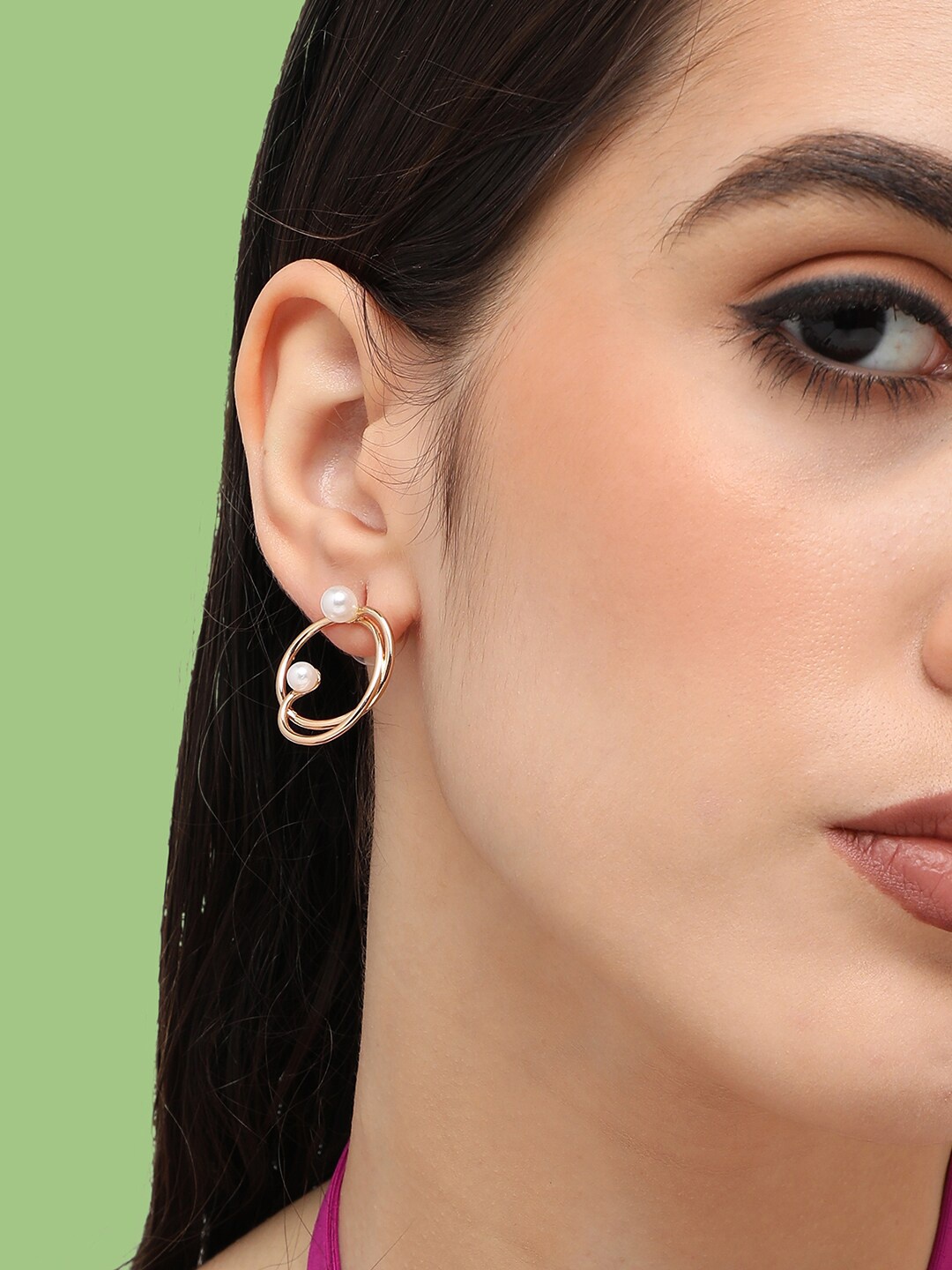 

SOHI Gold-Plated Contemporary Studs Earrings