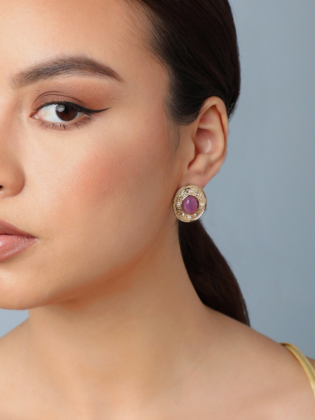 

SOHI Gold-Plated Contemporary Studs Earrings