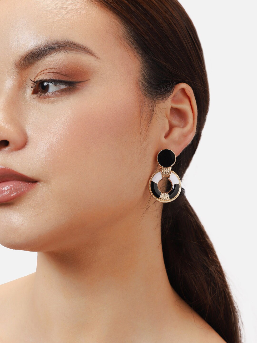 

SOHI Gold-Plated Contemporary Drop Earrings