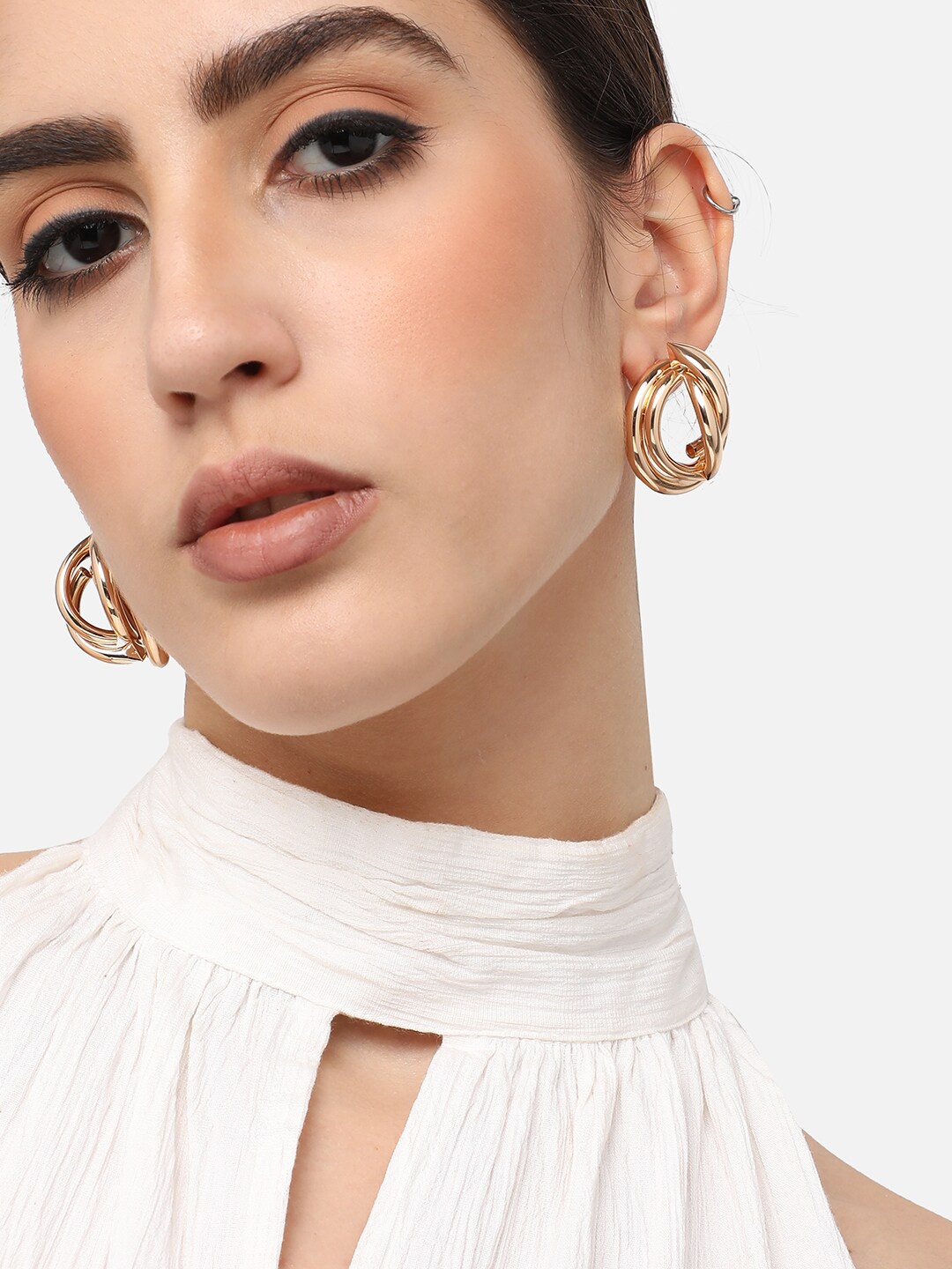 

SOHI Gold-Plated Contemporary Studs Earrings