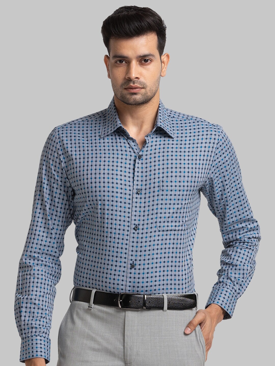 Raymond Men Checked Pure Cotton Formal Shirt, Blue