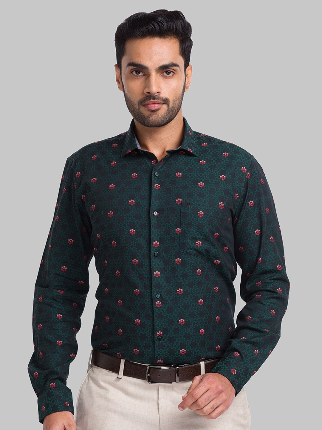 

Raymond Men Floral Printed Pure Cotton Contemporary Fit Casual Shirt, Green