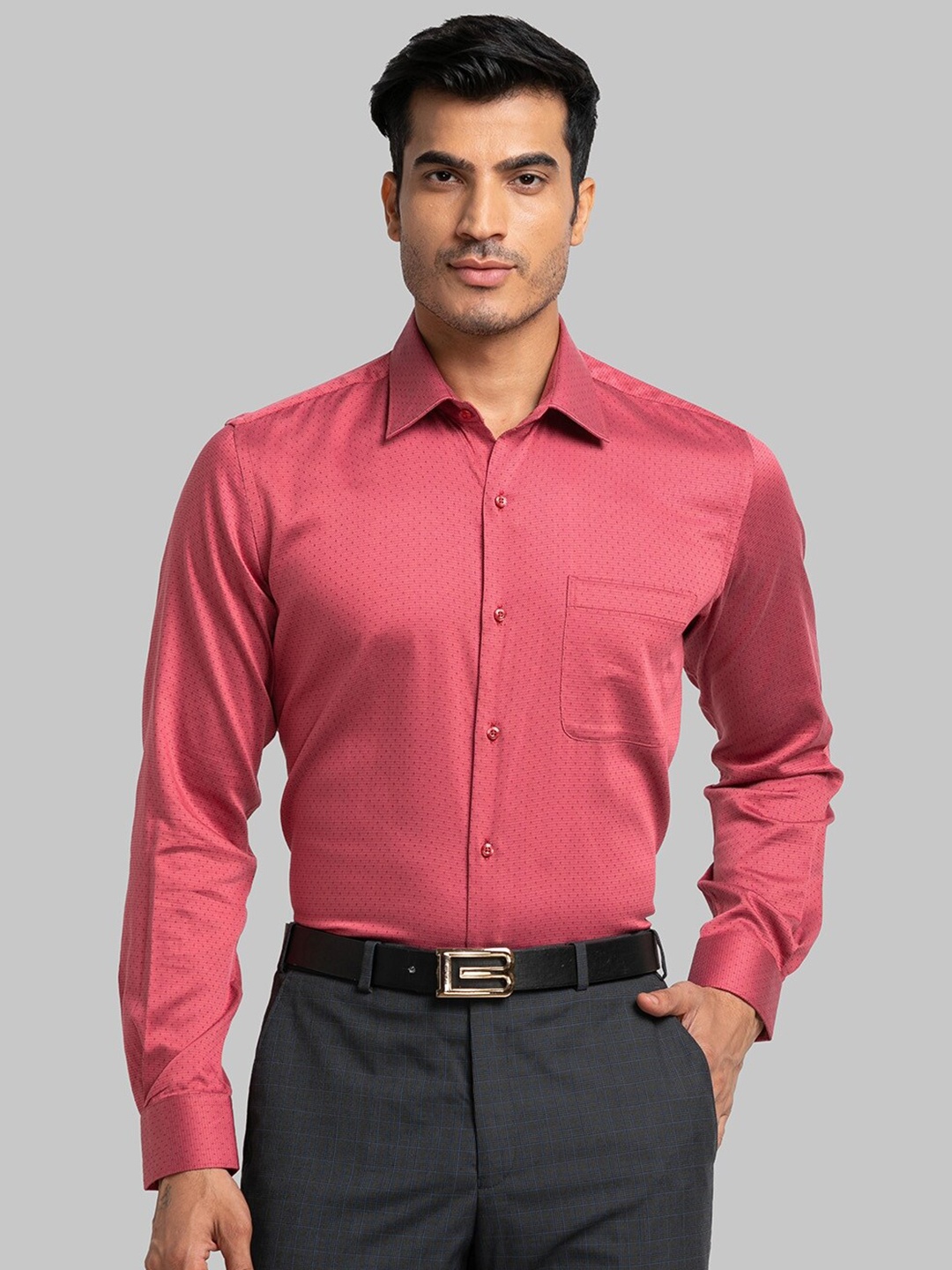 

Raymond Textured Spread Collar Contemporary Fit Formal Shirts, Coral