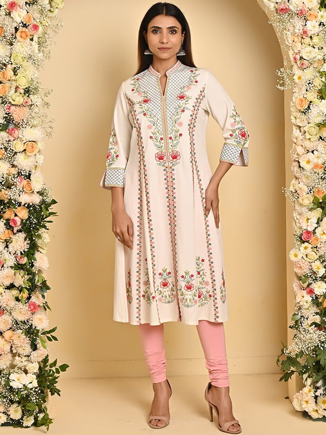 

Lakshita Plus Size Floral Embroidered Sequined Cotton Kurta, Beige