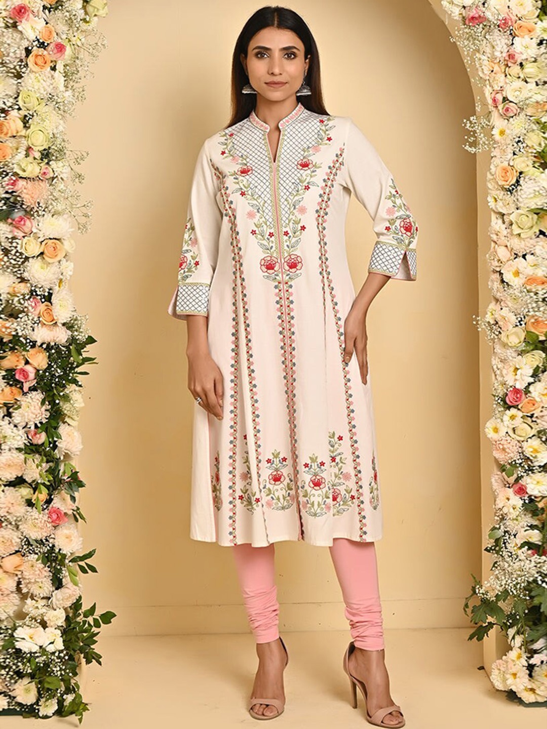 

Lakshita Plus Size Floral Embroidered Sequined Cotton Kurta, Beige