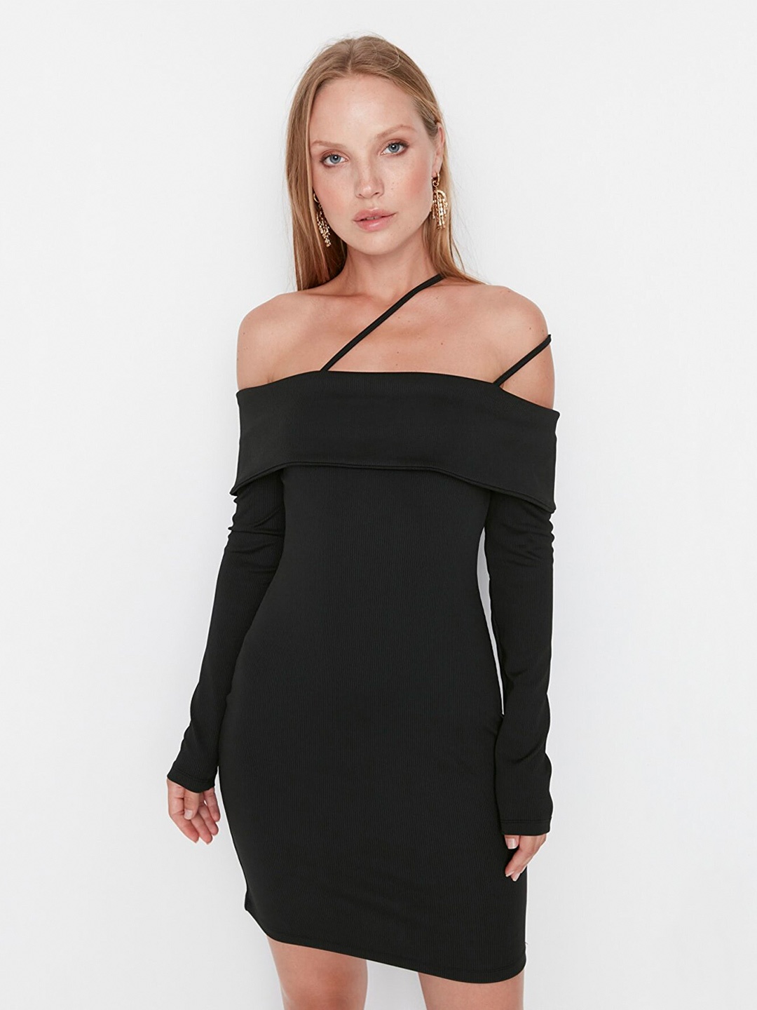 

Trendyol Off-Shoulder Sheath Mini Dress, Black