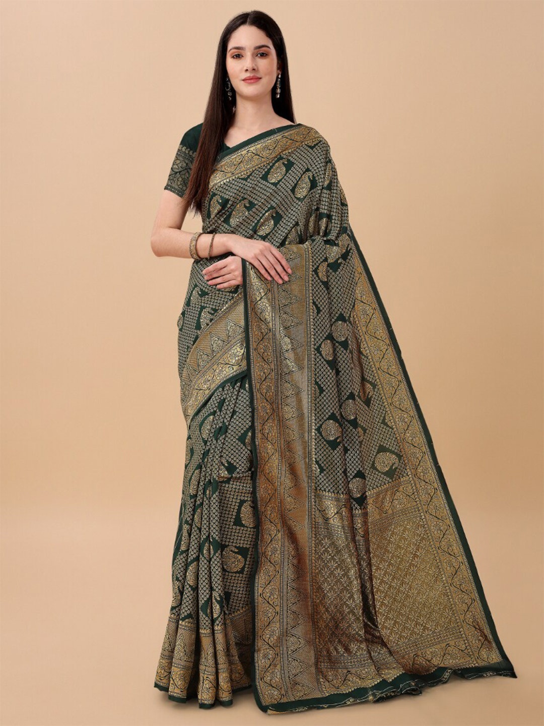 

Wuxi Green & Gold-Toned Woven Design Zari Pure Silk Banarasi Saree