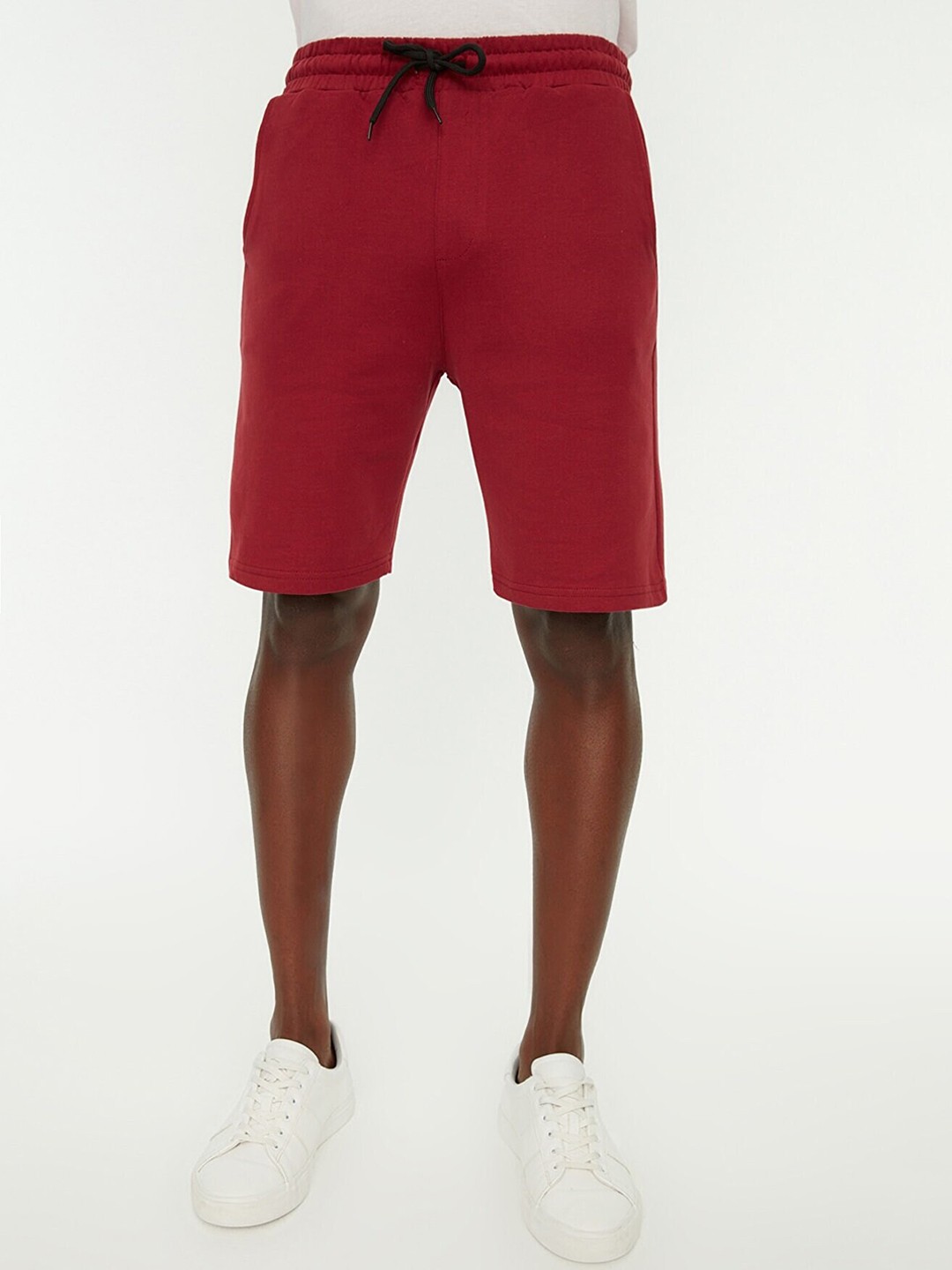 

Trendyol Men Regular Fit Mid-Rise Shorts, Red