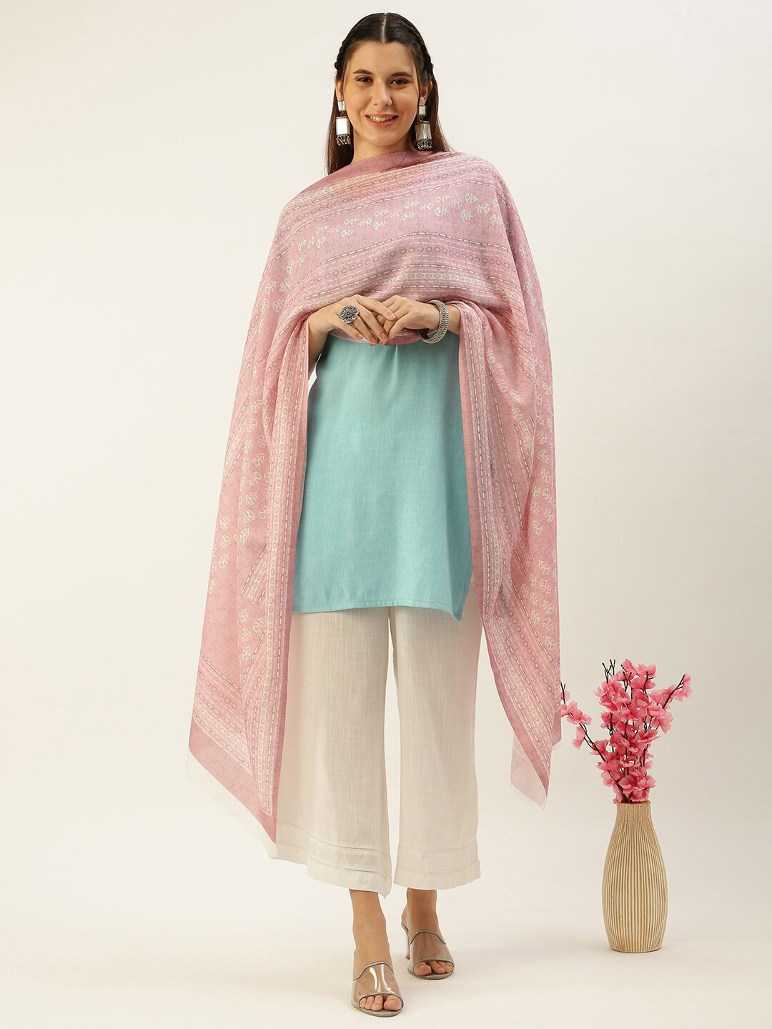 

Sanwara Ethnic Motifs Printed Linen Batik Dupatta, Pink