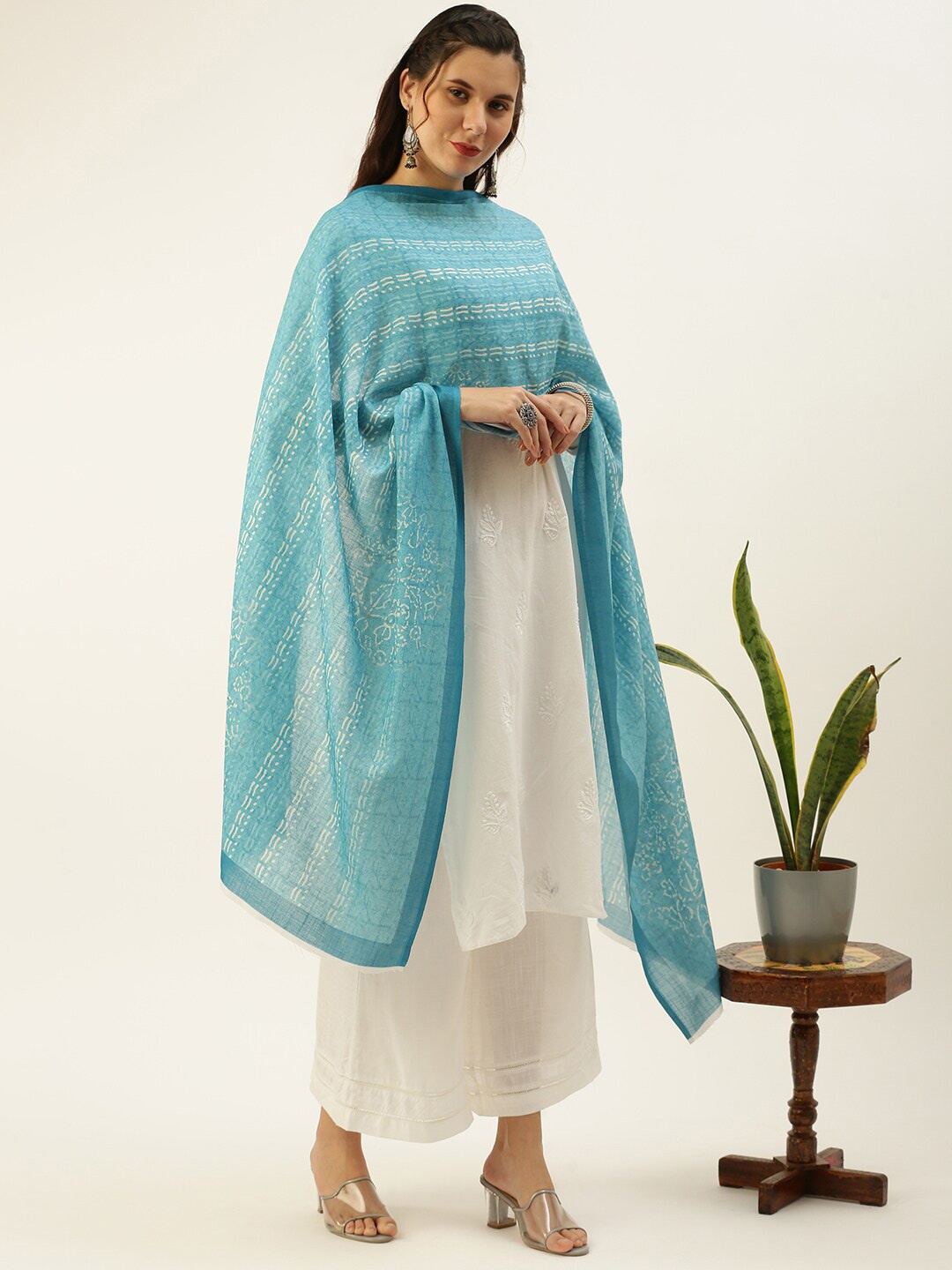

Sanwara Ethnic Motifs Printed Linen Batik Dupatta, Blue